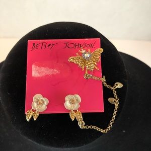 Betsey Johnson Flower Earrings